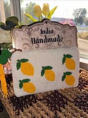 India Handmade Beaded Lemon Wristlet Clutch Pouch NWT White Yellow Green